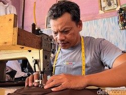 Berkah Tahun Ajaran Baru Bagi Penjahit di Mojokerto, Cuan Naik 4 Kali Lipat