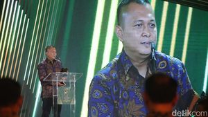 Febrow Raih Jaksa Inspiratif Pemberdaya Masyarakat di Adhyaksa Awards 2024