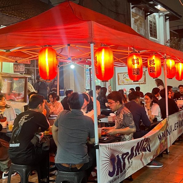Ini 5 Warung Makan Tenda Kaki Lima yang Viral di Tebet