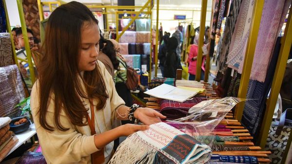 Ratusan Produk UMKM Sumut Dipamerkan di KKSU 2024