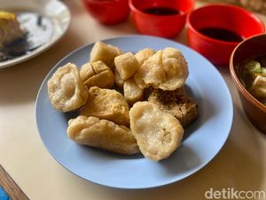 Pempek Hidden Gem Legendaris di Tebet Ini Sudah Ada Sejak 1989 Pempek Hidden Gem Legendaris di Tebet Ini Sudah Ada Sejak 1989