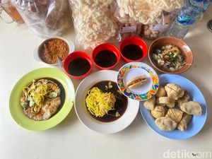 4 Pempek Enak Empuk Enak, Ada yang Legendaris Sejak 1990! 4 Pempek Enak Empuk Enak, Ada yang Legendaris Sejak 1990!