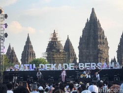 Kolaborasi Lintas Generasi Jikustik-Fanny Soegi Hangatkan Prambanan Jazz 2024