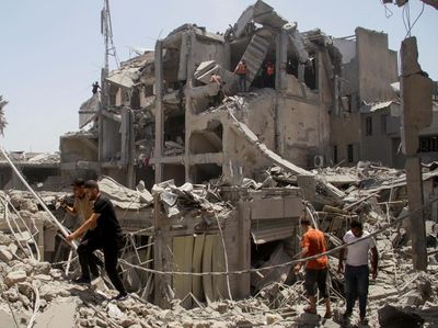 Potret Pasar Kota Tua Gaza Hancur Dibom Israel