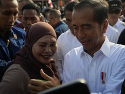 Cerita Pedagang Saat Dagangan Dibeli Jokowi di Pasar Cekkeng Bulukumba