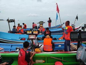 Nelayan di Bangka Hilang 6 Hari, Perahunya Ditemukan Terombang-ambing Nelayan di Bangka Hilang 6 Hari, Perahunya Ditemukan Terombang-ambing
