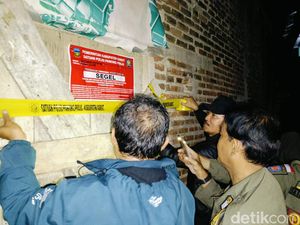 Sikap LBH Bandung soal Penyegelan Rumah Ibadah Ahmadiyah di Garut Sikap LBH Bandung soal Penyegelan Rumah Ibadah Ahmadiyah di Garut