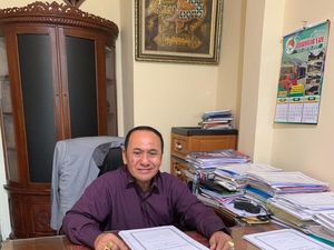 Pengacara Ragu Bupati Kebumen Beri Data Palsu soal Hasil Survei LSI Pengacara Ragu Bupati Kebumen Beri Data Palsu soal Hasil Survei LSI