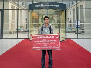 Diperjuangkan Nikson, Muda-mudi Taput Berhasil Sekolah hingga Kerja di Jerman