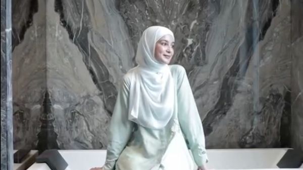 8 Potret Kamar Mandi Shireen Sungkar, Mewah Dengan Lantai & Dinding Marmer