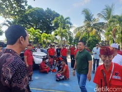 Winasa Segera Bebas, Kader PDIP Padati Rutan Sambil Teriakkan Kembang-Ipat