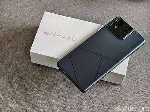 Review Asus Zenfone 11 Ultra: Tak Lagi Mungil Review Asus Zenfone 11 Ultra: Tak Lagi Mungil