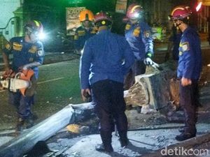 Nggak Bahaya Ta? Damkar Klaten Diminta Bantu Damaikan Pasutri Cekcok Nggak Bahaya Ta? Damkar Klaten Diminta Bantu Damaikan Pasutri Cekcok