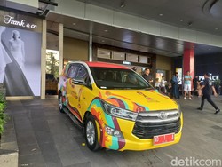 Mobil Dinas Gibran Diparkir di Solo Paragon Mall Saat Festival Kuliner Nonhalal
