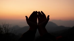 Hadits tentang Kewajiban Mengatakan Kebenaran