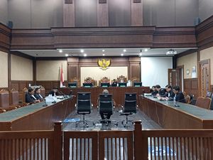 Sekjen Kementan Nonaktif Minta Dibebaskan: Terpaksa Jalani Perintah Menteri Sekjen Kementan Nonaktif Minta Dibebaskan: Terpaksa Jalani Perintah Menteri