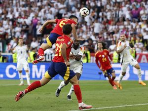 Manisnya Umpan Olmo, Mematikannya Sundulan Merino