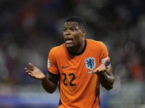 Dumfries Akui Performanya Lebih Baik di Timnas Belanda daripada Inter