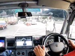 Heboh Polisi Pungli Sopir Pikap di Halim, Duit Recehan Juga Disikat!