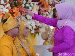 Mengenal Sejarah Tradisi Tepung Tawar Khas Melayu