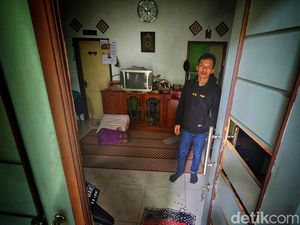 Opa ODGJ Kembali Teror Warga Sukabumi, Kini Sabet Yamin Pakai Golok