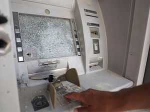 Krisis Uang Tunai Dialami Warga Gaza: Ada Uang di Bank, Tak Bisa Beli Roti