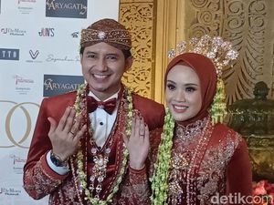 Nikmat Juli Terindah Chand Kelvin: Nikah dan Lulus S2 Nikmat Juli Terindah Chand Kelvin: Nikah dan Lulus S2