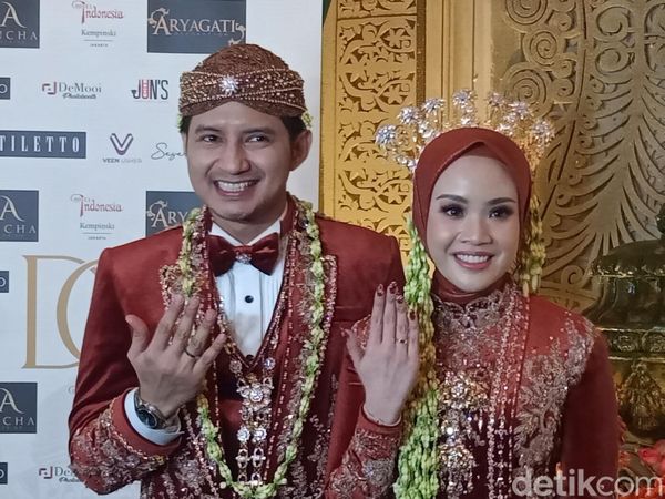 Selamat! Chand Kelvin Resmi Menikah dengan Dea Sahirah