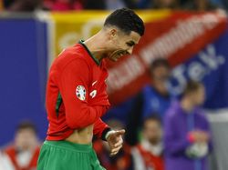 Ferdinand Bela Ronaldo: Portugal Bisa Apa Sebelum Ada Dia?