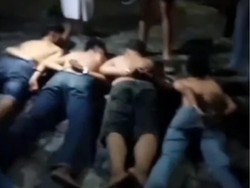 4 Gangster di Sidoarjo Ditangkap, Celurit hingga Pedang Disita