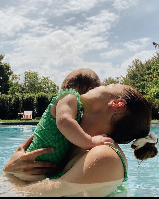 Gigi Hadid dan putrinya, Khai