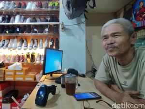 Jelang Tahun Ajaran Baru, Penjual Tas di Pasar Ciputat Ngeluh Sepi Pembeli