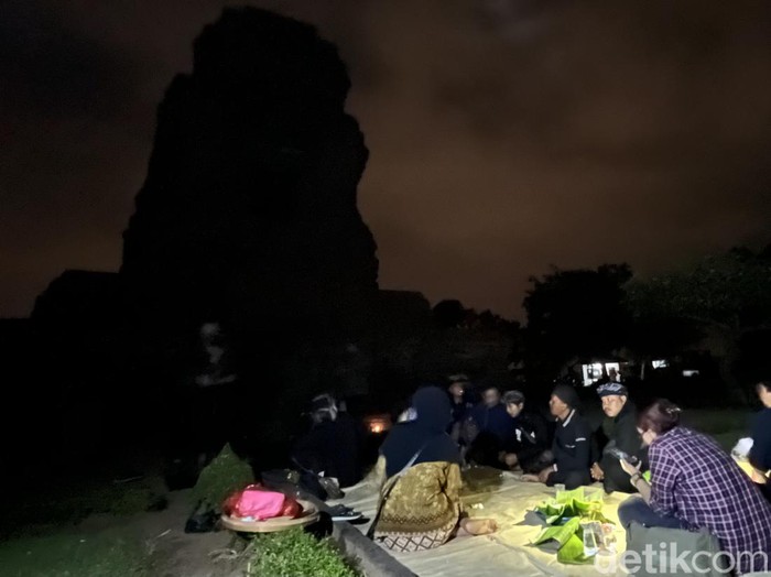 Ngesti malam 1 Suro di Mojokerto Ngesti malam 1 Suro di Mojokerto