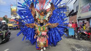Semarak Pawai Sambut 1 Muharram Diikuti Ribuan Pelajar Sidoarjo