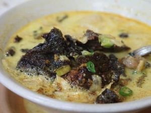 Tip Pelayan Resto Rp 48 Juta Dikembalikan hingga Warung Soto Legendaris Tebet Tip Pelayan Resto Rp 48 Juta Dikembalikan hingga Warung Soto Legendaris Tebet