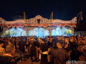 Jelang Kirab Malam 1 Suro di Keraton Solo, 14 Pusaka Disiapkan Jelang Kirab Malam 1 Suro di Keraton Solo, 14 Pusaka Disiapkan