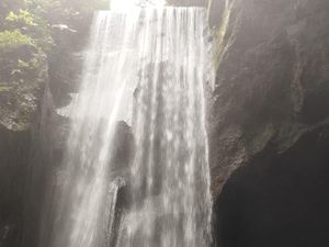 Pesona Goa Rajo: Kolam Alami dan Air Terjun di Balik Dinding Gua Pesona Goa Rajo: Kolam Alami dan Air Terjun di Balik Dinding Gua