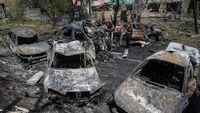 Hancur, Mobil-mobil Ini Jadi Korban Serangan Rusia