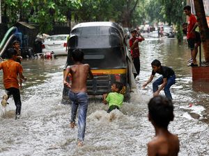 Dunia Hari Ini: Banjir di India Tewaskan 7 Orang