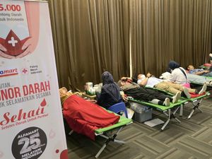 HUT Ke-25, Alfamart Gandeng PMI Kumpulkan 25.000 Kantong Darah HUT Ke-25, Alfamart Gandeng PMI Kumpulkan 25.000 Kantong Darah