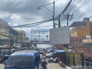 Iklan Miras di Jalur Puncak Cianjur Akhirnya Diturunkan Iklan Miras di Jalur Puncak Cianjur Akhirnya Diturunkan