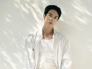 Jin BTS Rilis Super Tuna, Lagu Lucu dengan MV Bercanda Jin BTS Rilis Super Tuna, Lagu Lucu dengan MV Bercanda