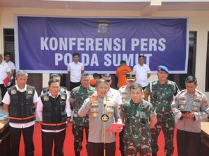 Polisi Tetapkan 2 Tersangka Pembakar Rumah Wartawan di Karo Polisi Tetapkan 2 Tersangka Pembakar Rumah Wartawan di Karo