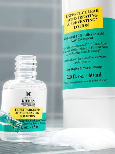 KIEHL'S Since 1851 Dermatologist Solutions™ Truly Targeted Blemish-Clearing Solution dan KIEHL'S Since 1851 Dermatologist Solutions™ Expertly Clear Blemish-Treating Lotion