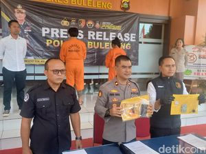 Perempuan di Buleleng Ditangkap Polisi Saat Antar Sabu Milik Pacar Perempuan di Buleleng Ditangkap Polisi Saat Antar Sabu Milik Pacar