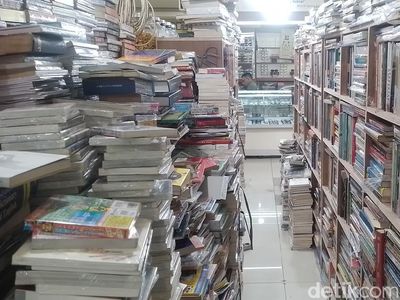 Konten Medsos Bawa Pengaruh Positif bagi Pedagang Buku Blok M