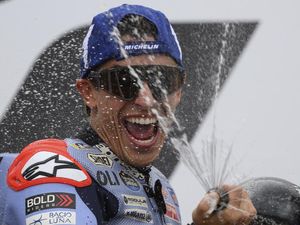 Gemilang Meski Berdarah-darah di MotoGP Jerman, Marquez Disebut Masokis Gemilang Meski Berdarah-darah di MotoGP Jerman, Marquez Disebut Masokis