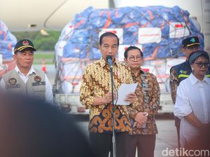 Pembelaan Jokowi ke KPU yang Disebut Mahfud Tak Layak Gelar Pilkada Pembelaan Jokowi ke KPU yang Disebut Mahfud Tak Layak Gelar Pilkada