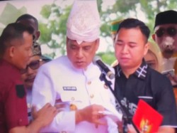 Wagub Sulteng Mamun Nyaris Pingsan Saat Pidato HUT Banggai, Dilarikan ke RS
