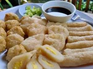 Hubungan Pempek dengan Sriwijaya dan Rasa Cuko yang Penuh Misteri Hubungan Pempek dengan Sriwijaya dan Rasa Cuko yang Penuh Misteri